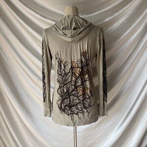 Lauren Noah Los Angelos light green beige grunge style top